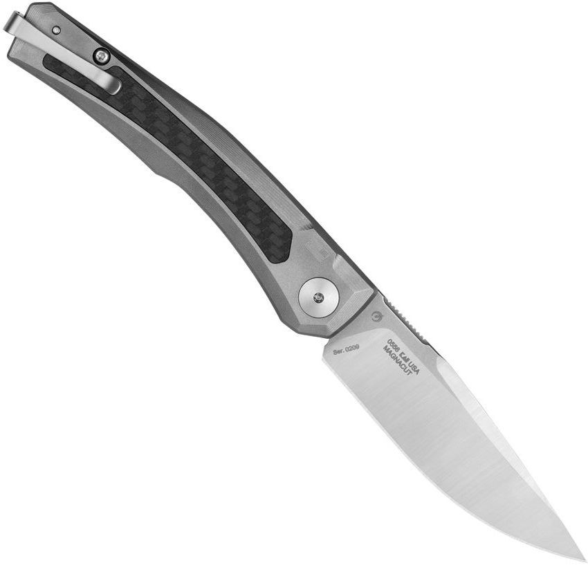 Zero Tolerance 0556 otomatik çakı; MagnaCut bıçak, titanyum gövde ve karbon fiber insertler